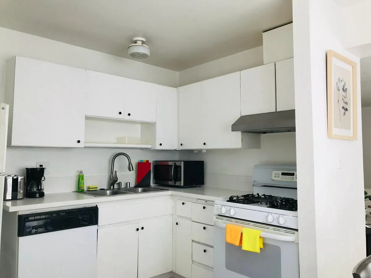 Super Comfortable And Beautiful 3 Bedrooms, 2 Baths House Renting Las Vegas