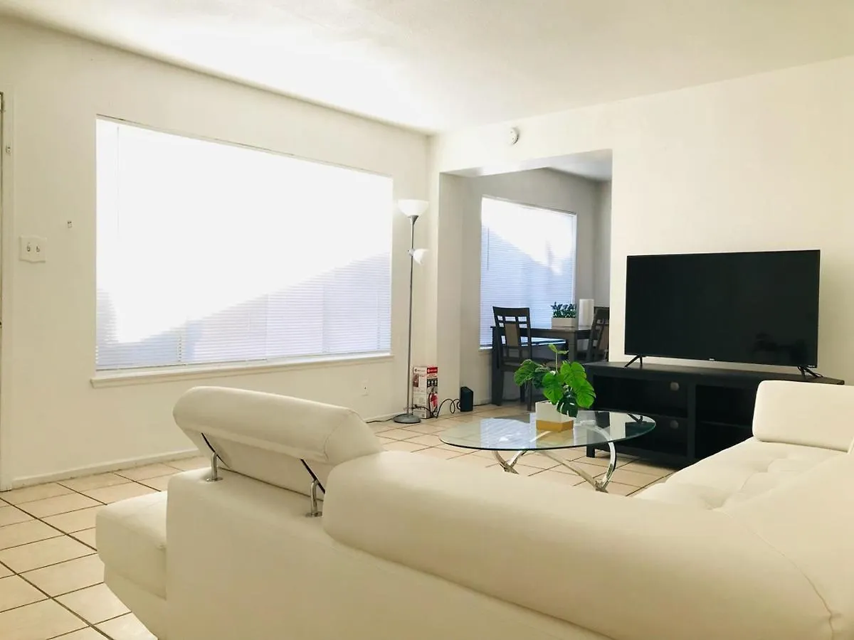 Super Comfortable And Beautiful 3 Bedrooms, 2 Baths House Renting Las Vegas