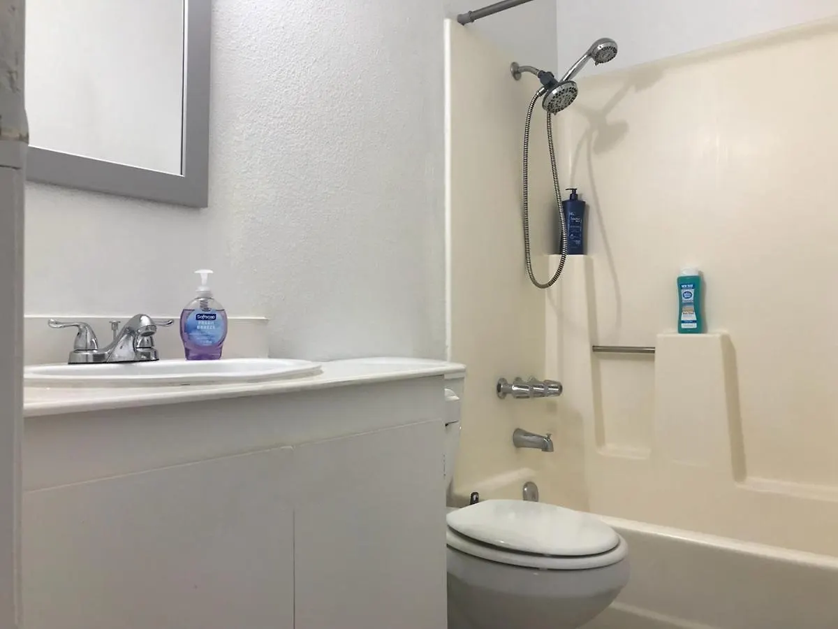 Casa de Férias Super Comfortable And Beautiful 3 Bedrooms, 2 Baths House Renting Las Vegas Estados Unidos da América