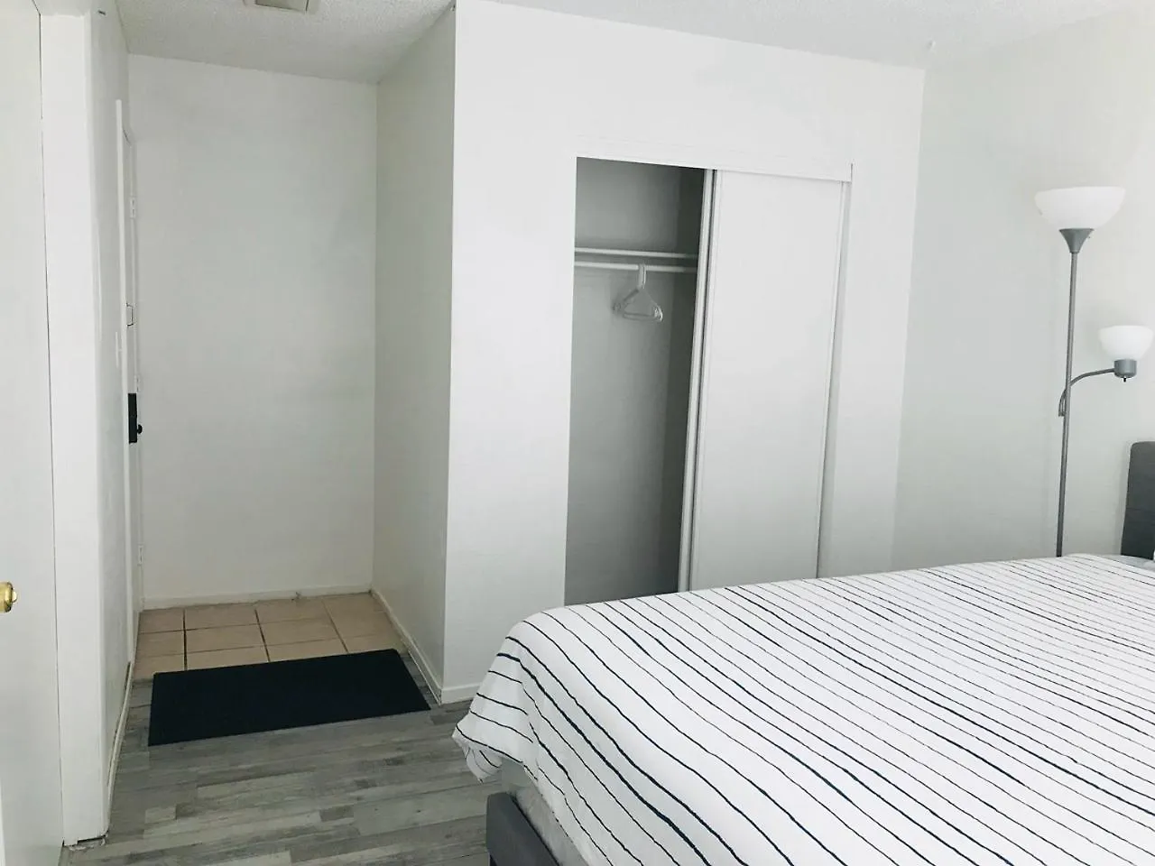 Casa de Férias Super Comfortable And Beautiful 3 Bedrooms, 2 Baths House Renting Las Vegas