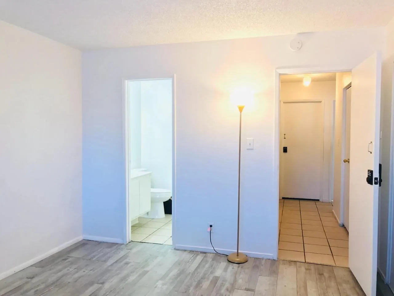Super Comfortable And Beautiful 3 Bedrooms, 2 Baths House Renting Las Vegas Casa de Férias
