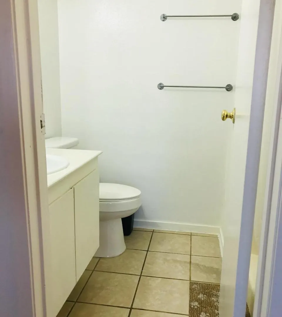 Super Comfortable And Beautiful 3 Bedrooms, 2 Baths House Renting Las Vegas