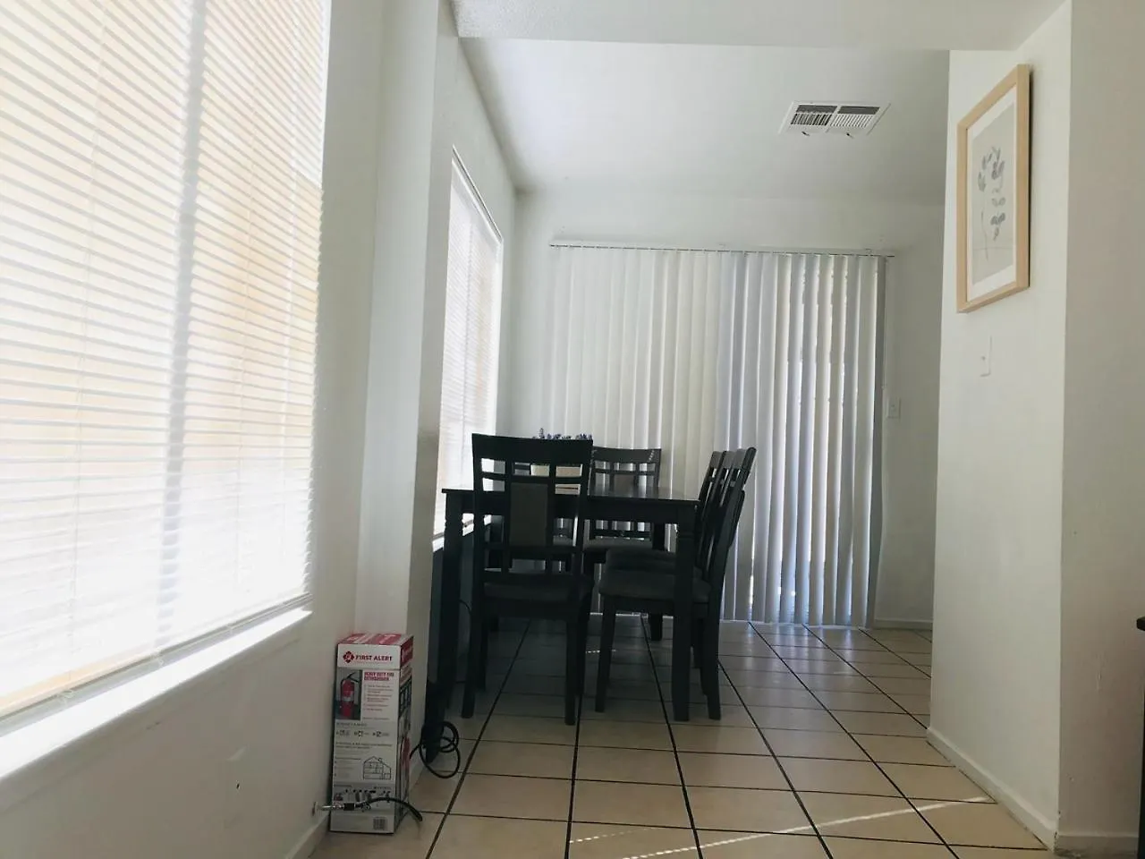 Super Comfortable And Beautiful 3 Bedrooms, 2 Baths House Renting Las Vegas
